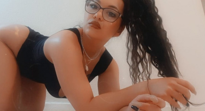 angie-bitte-kein-whats-app-big-8